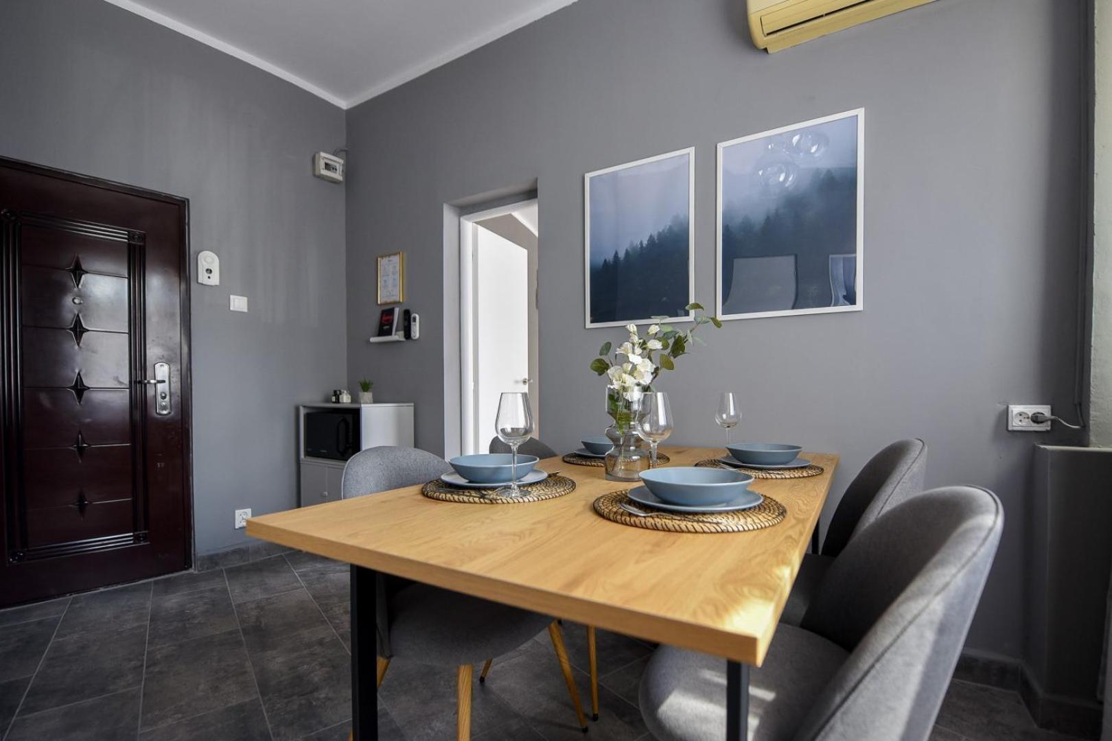 Center Getaway - Cozy For Your Perfect Apartment